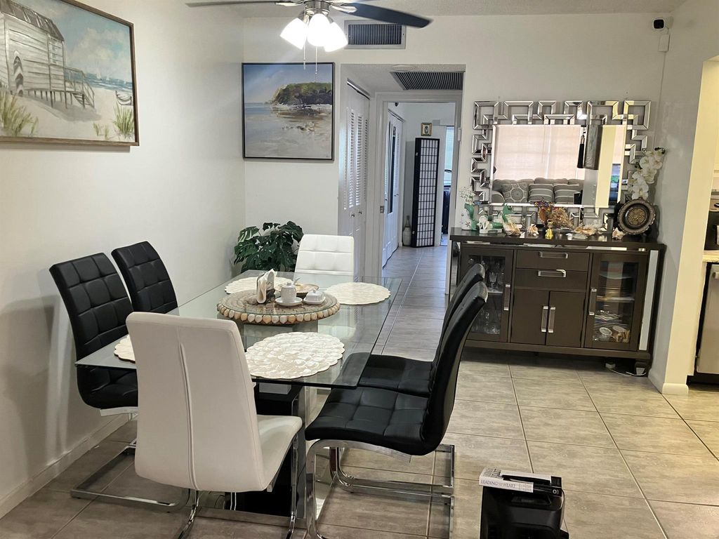 312 Southampton A, West Palm Beach, FL 33417