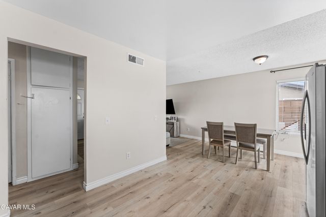 2229 W Avenue K13, Lancaster, CA 93536