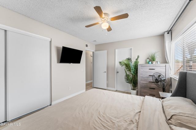 2229 W Avenue K13, Lancaster, CA 93536