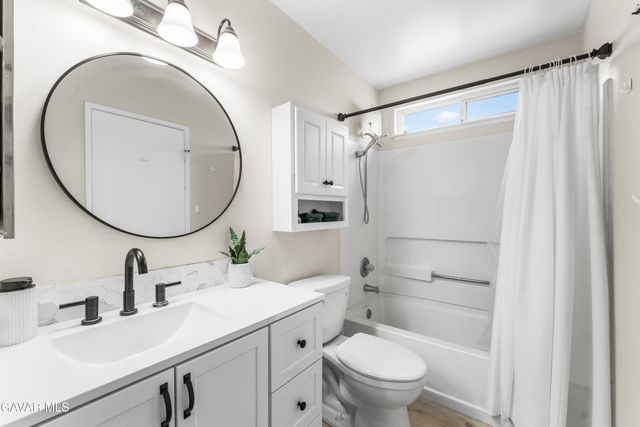 2229 W Avenue K13, Lancaster, CA 93536