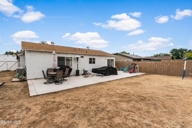 2229 W Avenue K13, Lancaster, CA 93536