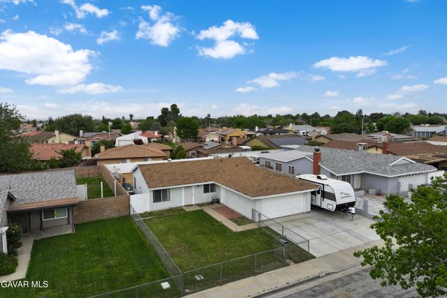2229 W Avenue K13, Lancaster, CA 93536