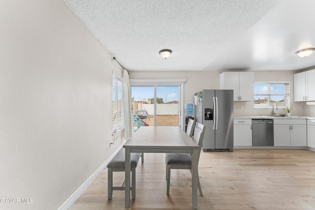 2229 W Avenue K13, Lancaster, CA 93536