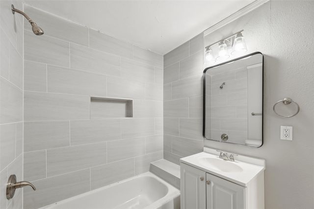 2224 Poplar Street, Dallas, TX 75215