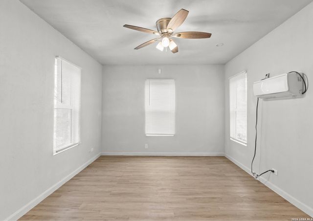 826 Poinsettia, San Antonio, TX 78202