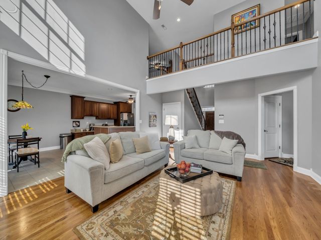 114 Hunt Crest Ct, Clarksville, TN 37043