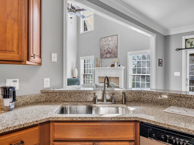 114 Hunt Crest Ct, Clarksville, TN 37043