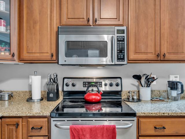 114 Hunt Crest Ct, Clarksville, TN 37043