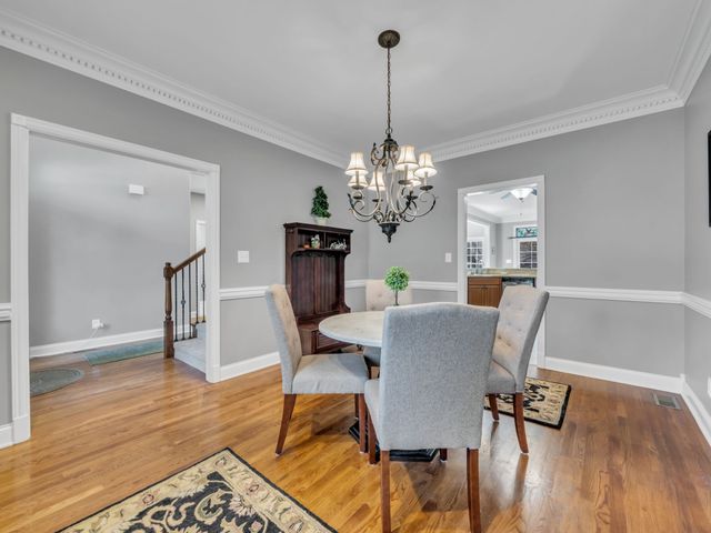 114 Hunt Crest Ct, Clarksville, TN 37043
