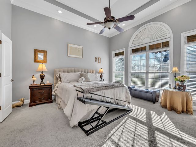 114 Hunt Crest Ct, Clarksville, TN 37043