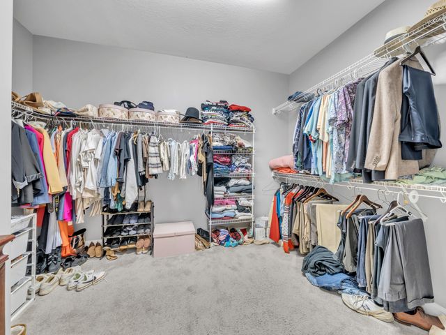 114 Hunt Crest Ct, Clarksville, TN 37043