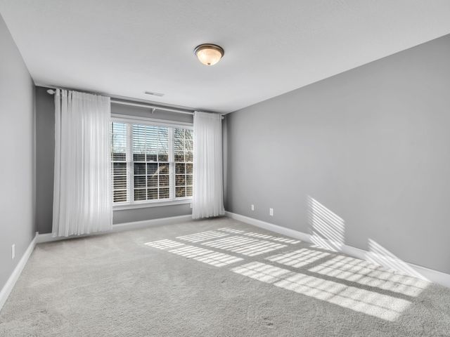 114 Hunt Crest Ct, Clarksville, TN 37043