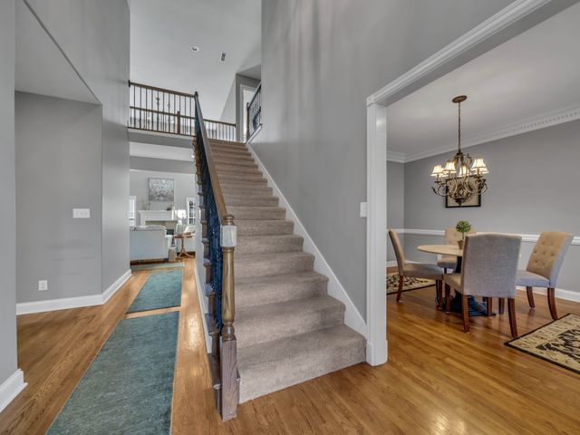 114 Hunt Crest Ct, Clarksville, TN 37043