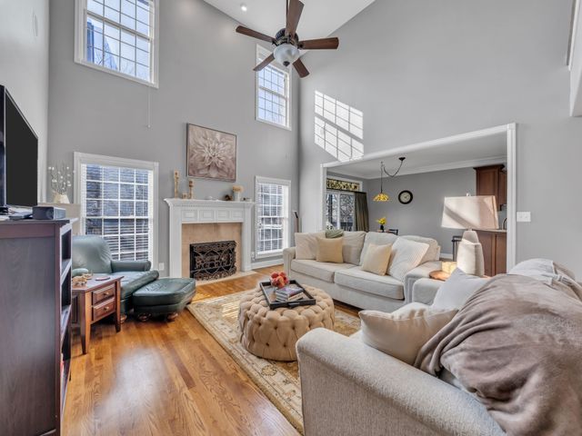 114 Hunt Crest Ct, Clarksville, TN 37043