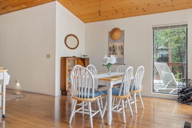 596 Sugarbush Ln, Murphys, CA 95247