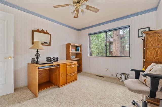 596 Sugarbush Ln, Murphys, CA 95247