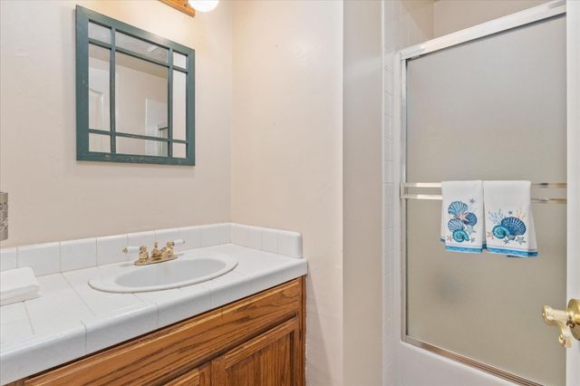 596 Sugarbush Ln, Murphys, CA 95247