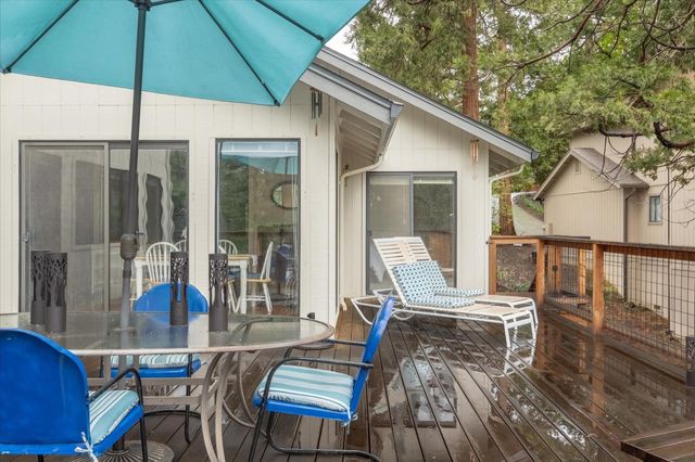 596 Sugarbush Ln, Murphys, CA 95247