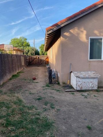424 S A Street, Madera, CA 93638