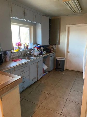 424 S A Street, Madera, CA 93638