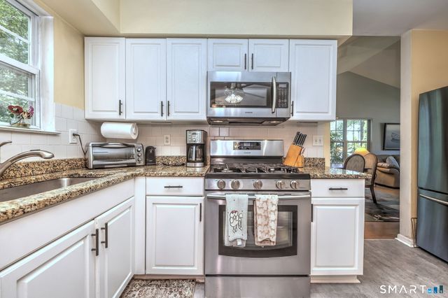 39 Lookout Hill Road, Milford, CT 06461