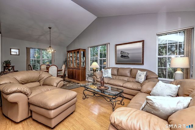 39 Lookout Hill Road, Milford, CT 06461