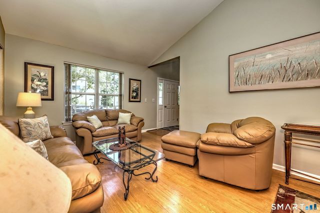 39 Lookout Hill Road, Milford, CT 06461