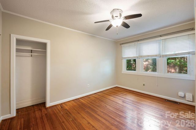 441 8th Avenue Drive NW, Hickory, NC 28601
