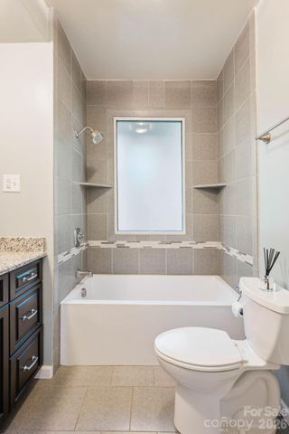 441 8th Avenue Drive NW, Hickory, NC 28601