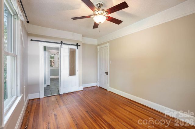 441 8th Avenue Drive NW, Hickory, NC 28601