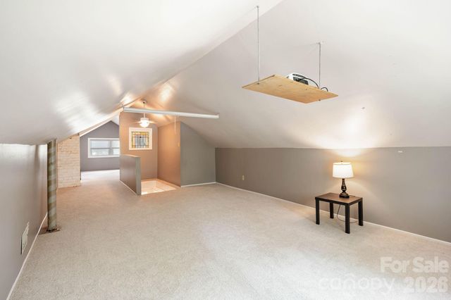 441 8th Avenue Drive NW, Hickory, NC 28601