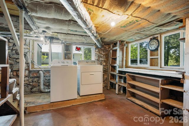 441 8th Avenue Drive NW, Hickory, NC 28601