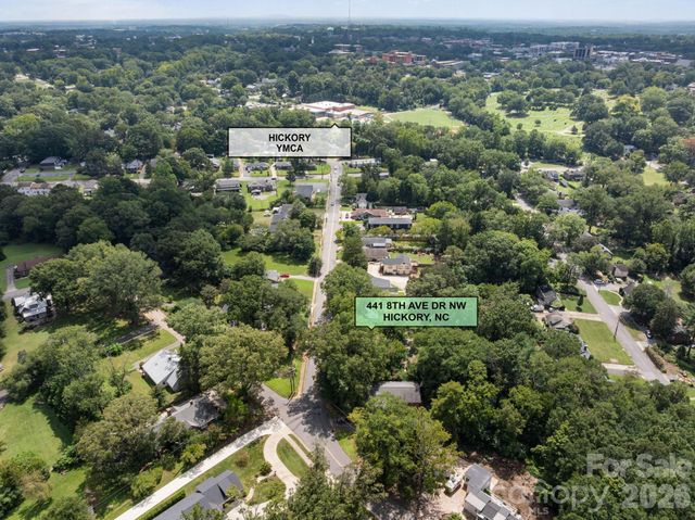 441 8th Avenue Drive NW, Hickory, NC 28601