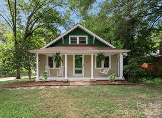441 8th Avenue Drive NW, Hickory, NC 28601