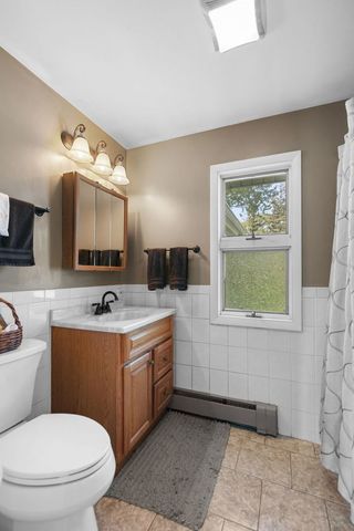 1080 Cardinal Drive S, Lake Zurich, IL 60047