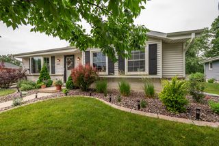 1820 Lenora DRIVE, West Bend, WI 53090