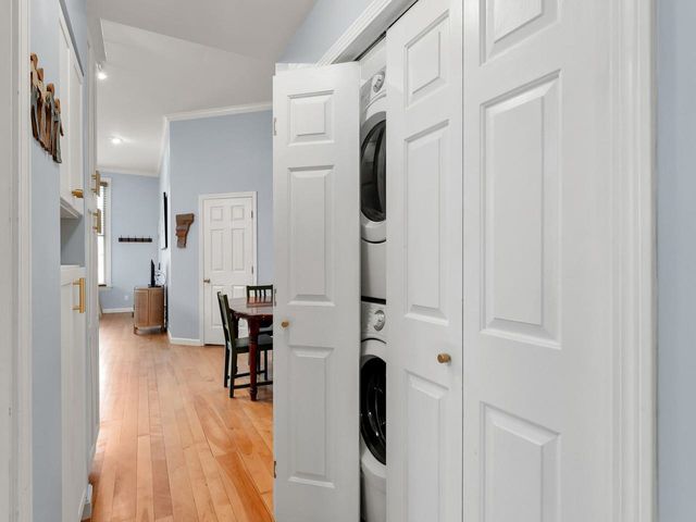 300 Main St Apt 2, Burlington, VT 05401