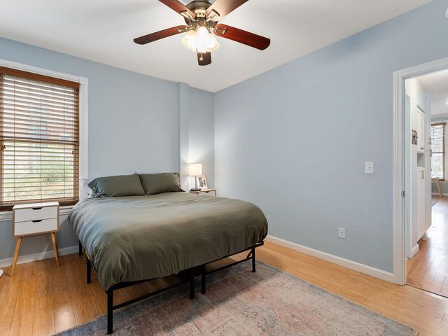 300 Main St Apt 2, Burlington, VT 05401