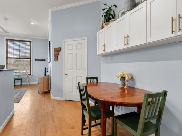 300 Main St Apt 2, Burlington, VT 05401