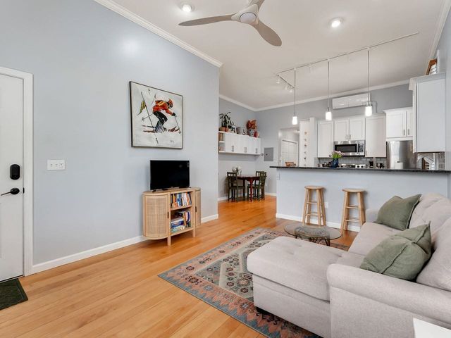 300 Main St Apt 2, Burlington, VT 05401