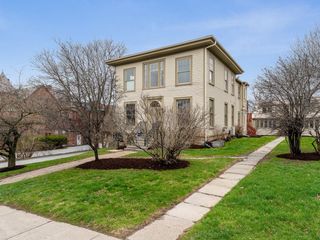300 Main St Apt 2, Burlington, VT 05401