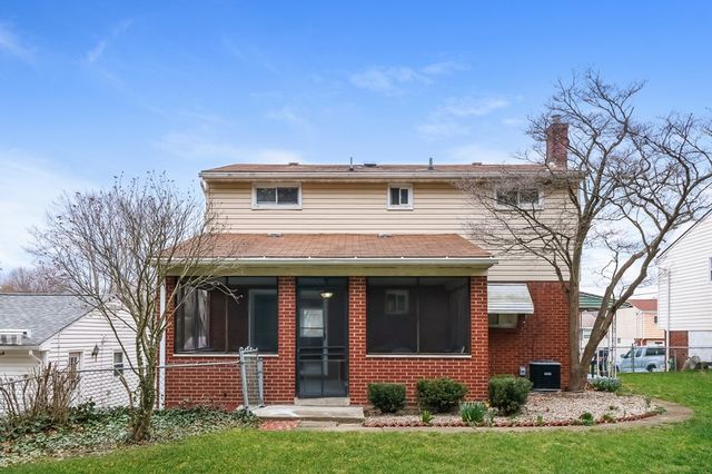 1025 Catherine Dr, Conway, PA 15027