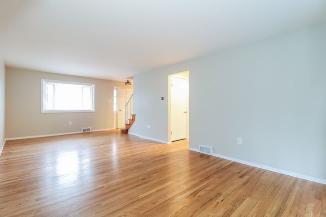 1025 Catherine Dr, Conway, PA 15027