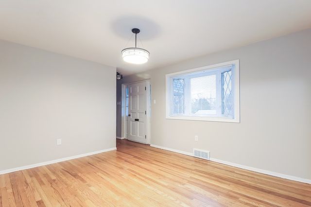 1025 Catherine Dr, Conway, PA 15027