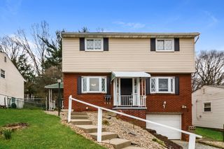 1025 Catherine Dr, Conway, PA 15027
