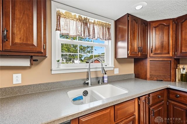 1667 Bending Tree Drive, New Carlisle, OH 45344