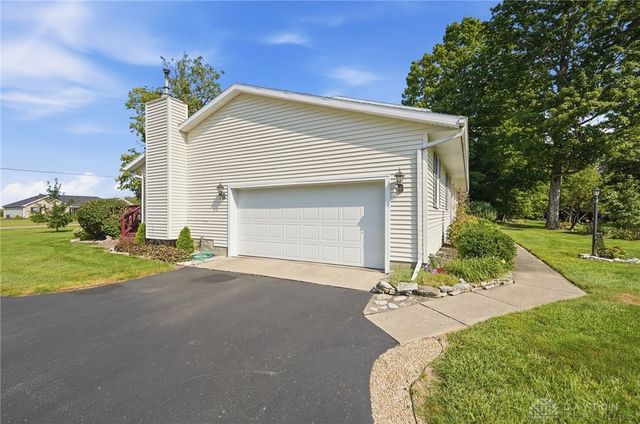 1667 Bending Tree Drive, New Carlisle, OH 45344