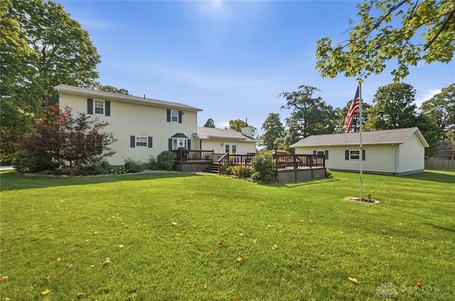1667 Bending Tree Drive, New Carlisle, OH 45344