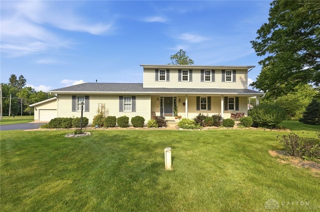 1667 Bending Tree Drive, New Carlisle, OH 45344