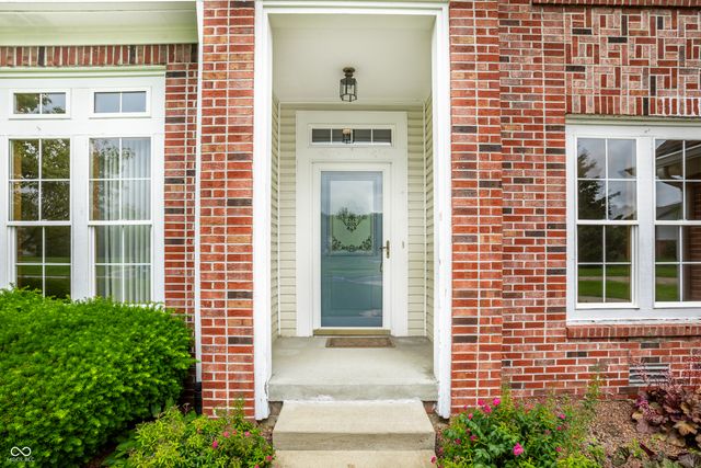 7548 W Ivy Lane, New Palestine, IN 46163